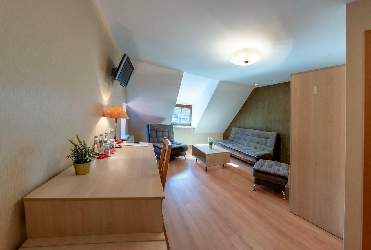 Hotel - Bar Grafaite Šiauliai Dış mekan fotoğraf